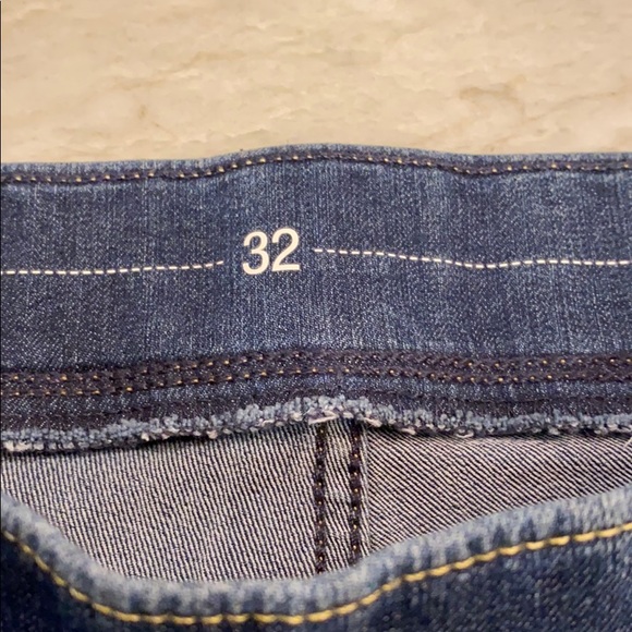Levi Pull On Jeans - Picture 6 of 6